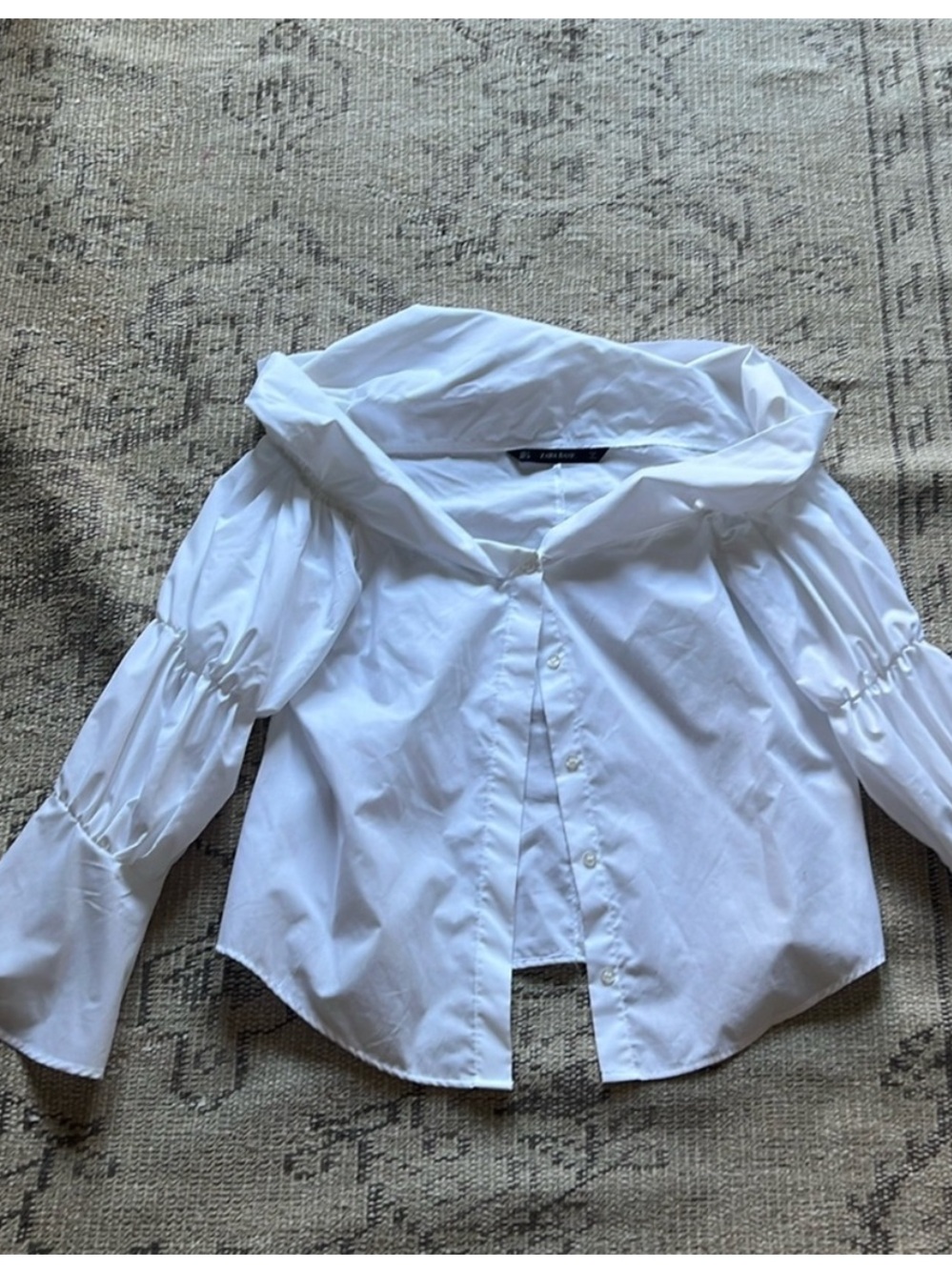 Zara White Off-Shoulder Puff Sleeve Button-Down Top